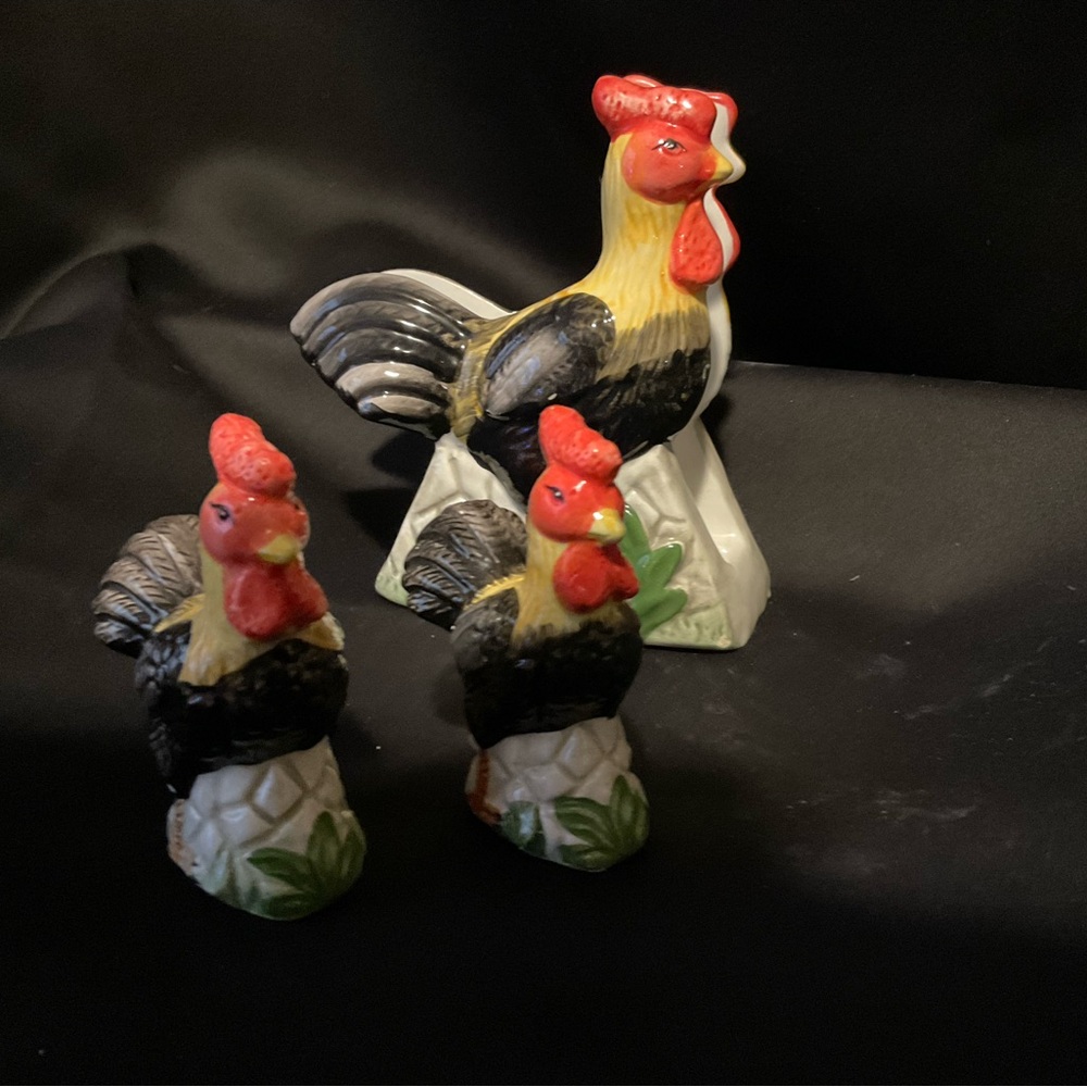Colorful Rooster Salt Pepper & Napkin Holder Figurine Set - Picture 2 of 9